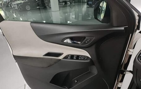 Chevrolet Equinox III, 2021 год, 1 640 000 рублей, 22 фотография