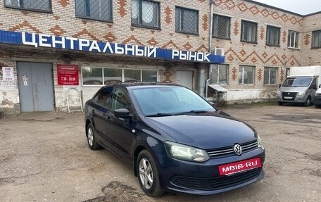 Volkswagen Polo VI (EU Market), 2011 год, 599 000 рублей, 2 фотография