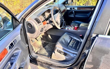 Volkswagen Touareg III, 2010 год, 1 000 000 рублей, 6 фотография