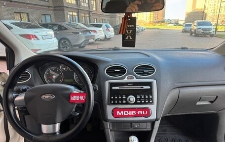 Ford Focus II рестайлинг, 2005 год, 430 000 рублей, 10 фотография