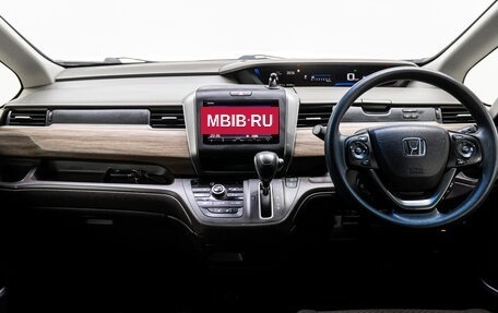 Honda Freed II, 2019 год, 1 800 000 рублей, 18 фотография