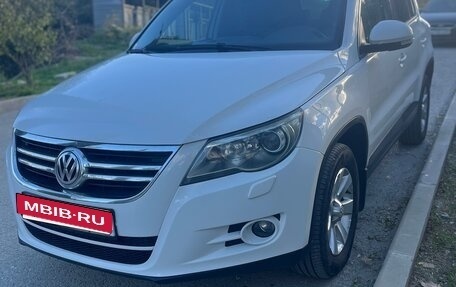 Volkswagen Tiguan I, 2008 год, 840 000 рублей, 1 фотография