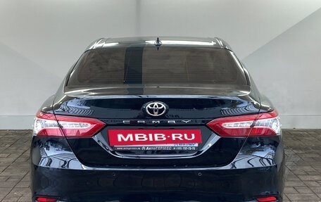 Toyota Camry, 2021 год, 2 589 000 рублей, 3 фотография