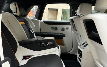 Rolls-Royce Ghost Series II рестайлинг, 2021 год, 28 500 000 рублей, 38 фотография