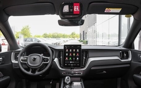 Volvo XC60 II, 2025 год, 6 100 000 рублей, 10 фотография