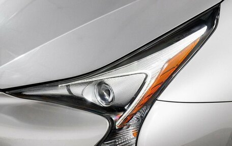 Toyota Prius IV XW50, 2017 год, 1 699 000 рублей, 20 фотография