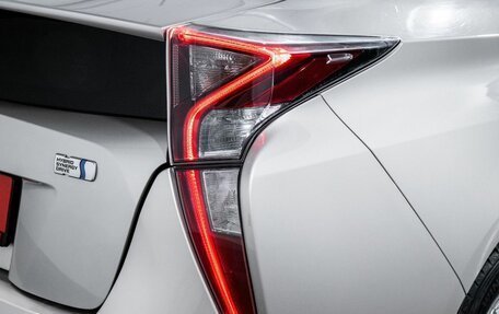 Toyota Prius IV XW50, 2017 год, 1 699 000 рублей, 21 фотография