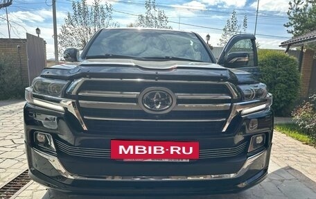 Toyota Land Cruiser 200, 2020 год, 9 500 000 рублей, 3 фотография