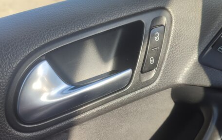 Volkswagen Tiguan I, 2011 год, 1 000 000 рублей, 12 фотография