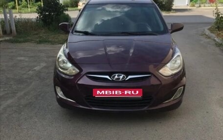 Hyundai Solaris II рестайлинг, 2012 год, 600 000 рублей, 5 фотография