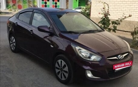 Hyundai Solaris II рестайлинг, 2012 год, 600 000 рублей, 4 фотография