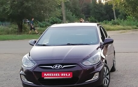 Hyundai Solaris II рестайлинг, 2012 год, 600 000 рублей, 8 фотография