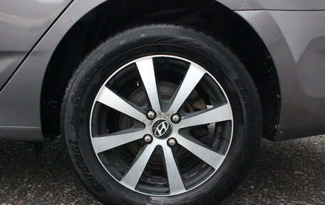 Hyundai Solaris II рестайлинг, 2012 год, 585 000 рублей, 21 фотография