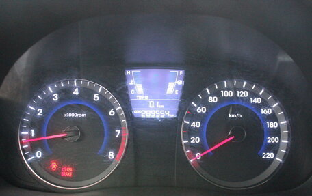 Hyundai Solaris II рестайлинг, 2012 год, 585 000 рублей, 18 фотография