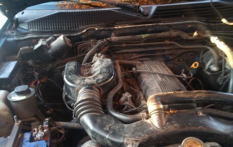 Nissan Terrano II рестайлинг, 1994 год, 500 000 рублей, 4 фотография