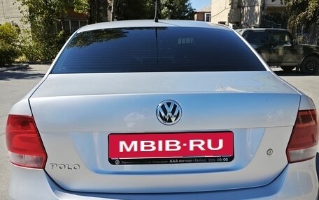 Volkswagen Polo VI (EU Market), 2012 год, 800 000 рублей, 2 фотография