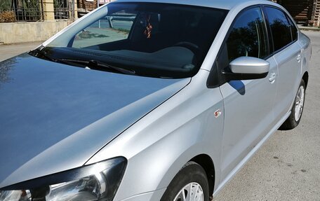 Volkswagen Polo VI (EU Market), 2012 год, 800 000 рублей, 5 фотография