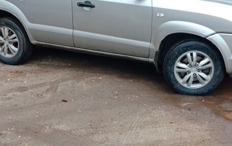 Hyundai Tucson III, 2008 год, 1 100 000 рублей, 3 фотография