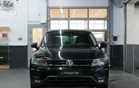 Volkswagen Tiguan II, 2018 год, 2 275 000 рублей, 2 фотография