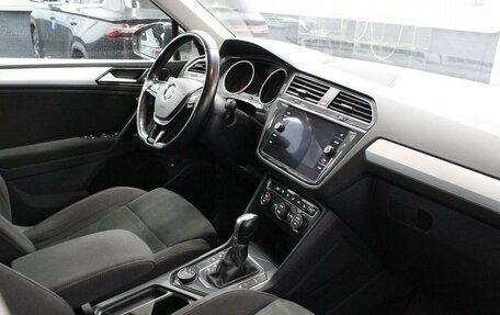 Volkswagen Tiguan II, 2018 год, 2 275 000 рублей, 8 фотография