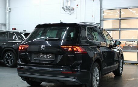 Volkswagen Tiguan II, 2018 год, 2 275 000 рублей, 6 фотография