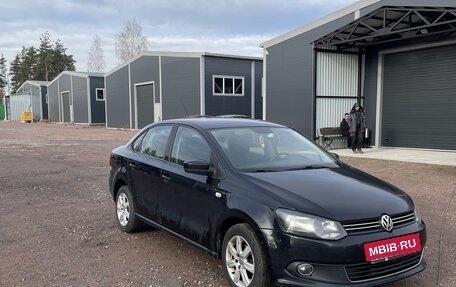 Volkswagen Polo VI (EU Market), 2011 год, 680 000 рублей, 2 фотография