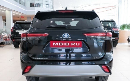 Toyota Highlander, 2025 год, 6 890 000 рублей, 4 фотография