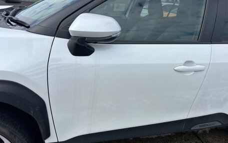 Toyota Yaris Cross, 2022 год, 1 800 000 рублей, 12 фотография