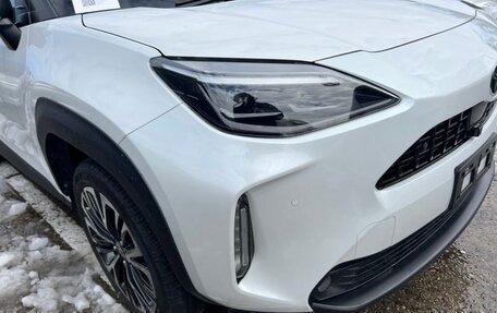 Toyota Yaris Cross, 2022 год, 1 800 000 рублей, 9 фотография