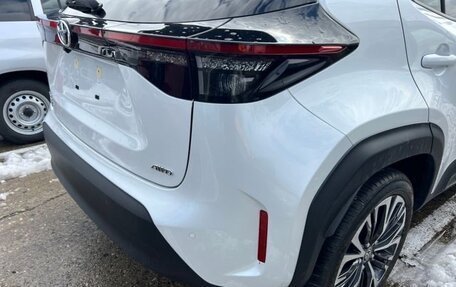 Toyota Yaris Cross, 2022 год, 1 800 000 рублей, 16 фотография