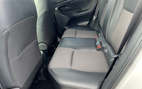 Toyota Yaris Cross, 2022 год, 1 800 000 рублей, 29 фотография