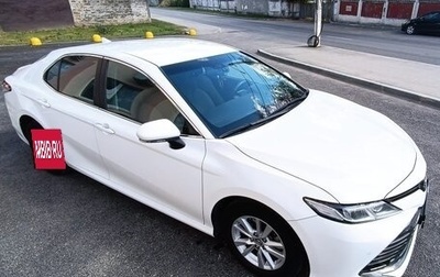 Toyota Camry, 2018 год, 2 750 000 рублей, 1 фотография