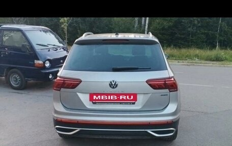 Volkswagen Tiguan II, 2021 год, 3 149 999 рублей, 5 фотография