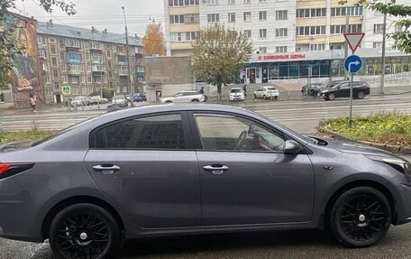 KIA Rio IV, 2021 год, 1 650 000 рублей, 2 фотография