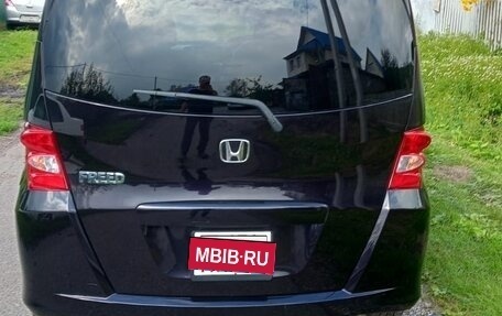 Honda Freed I, 2011 год, 1 180 000 рублей, 2 фотография