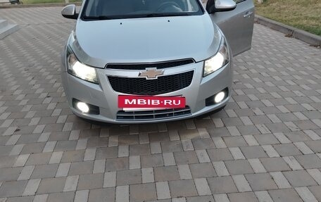 Chevrolet Cruze II, 2011 год, 750 000 рублей, 2 фотография