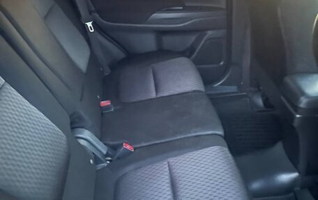 Mitsubishi Outlander III рестайлинг 3, 2015 год, 1 740 000 рублей, 8 фотография