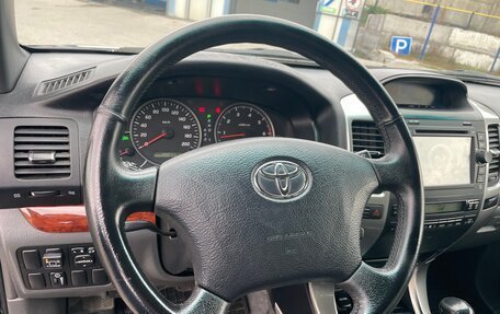 Toyota Land Cruiser Prado 120 рестайлинг, 2006 год, 2 100 000 рублей, 16 фотография