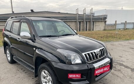 Toyota Land Cruiser Prado 120 рестайлинг, 2006 год, 2 100 000 рублей, 19 фотография
