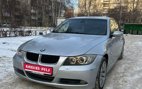 BMW 3 серия, 2007 год, 1 100 000 рублей, 2 фотография