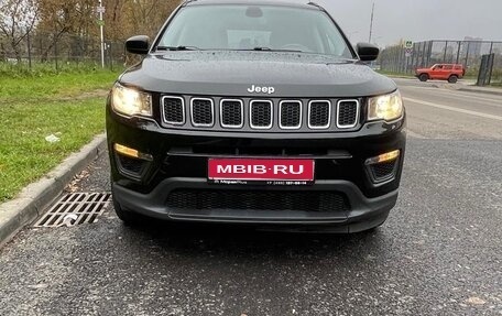 Jeep Compass II, 2019 год, 1 850 000 рублей, 1 фотография