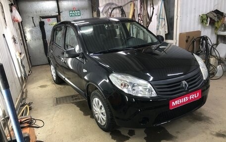 Renault Sandero I, 2012 год, 550 000 рублей, 1 фотография