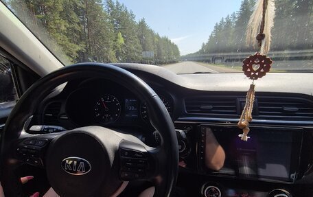 KIA Rio IV, 2018 год, 1 800 000 рублей, 7 фотография