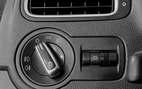 Volkswagen Polo VI (EU Market), 2011 год, 575 000 рублей, 2 фотография