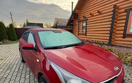 KIA Rio IV, 2018 год, 900 000 рублей, 2 фотография