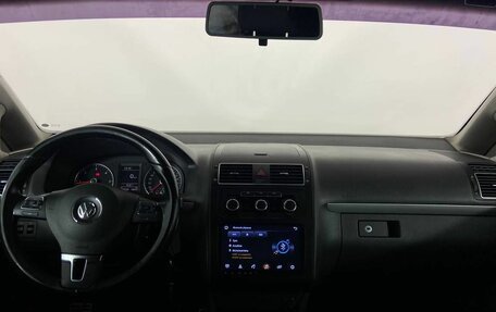 Volkswagen Touran III, 2011 год, 850 000 рублей, 13 фотография