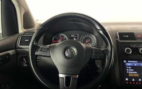 Volkswagen Touran III, 2011 год, 850 000 рублей, 16 фотография