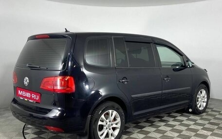 Volkswagen Touran III, 2011 год, 850 000 рублей, 5 фотография