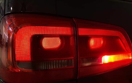 Volkswagen Touran III, 2011 год, 850 000 рублей, 26 фотография