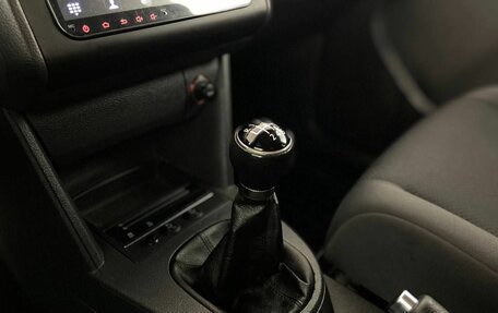 Volkswagen Touran III, 2011 год, 850 000 рублей, 23 фотография